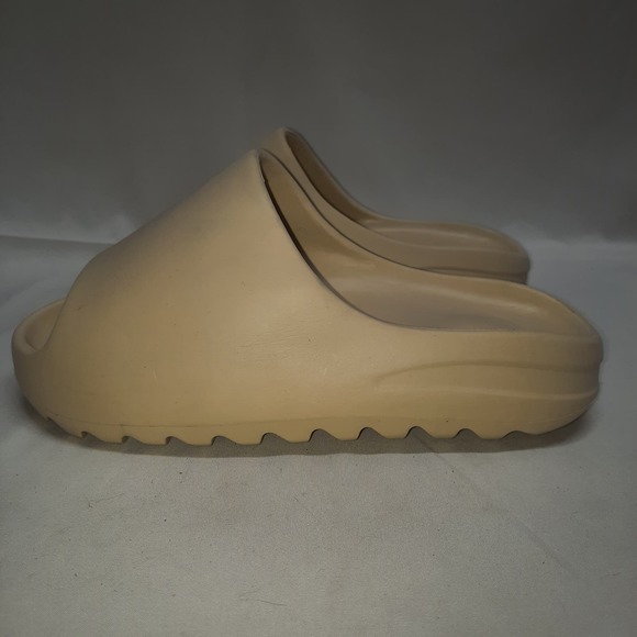 NEW Summer slides Creamy Tan Y2Y Slippers Unisex 39-40 - Picture 3 of 9